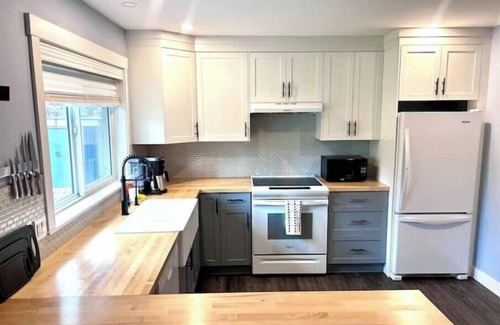 Thompson-Nicola Regional District Cabin | Aspen View Cottage on the Lake