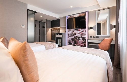 Bang Rak Hotel | Aspira Gems Center Silom