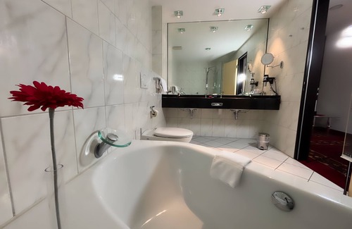 Center Hotel | Aspire AcarA Oldenburg, Trademark Collection by Wyndham
