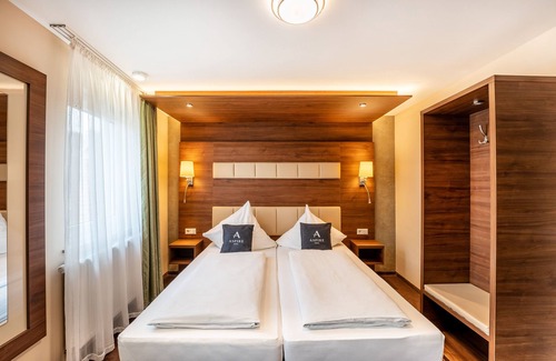 Reutlingen Hotel | Aspire Castillo Reutlingen, Trademark Collection by Wyndham