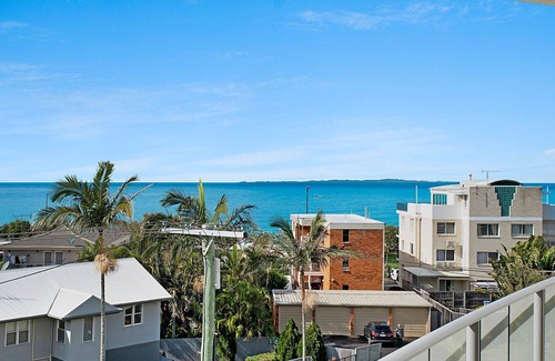 Kings Beach Apartment | Aspire Unit 9 Kings Beach QLD