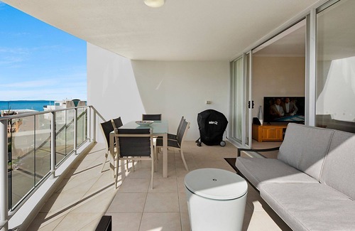 Kings Beach Apartment | Aspire Unit 9 Kings Beach QLD