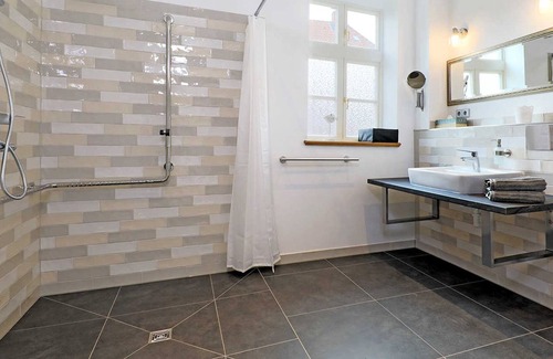 Bleckede Apartment | At Lüneburg-spacious & wheelchair accessible in Bleckede Apartment 1 - Gästehaus Alte Schmiede in Bleckede