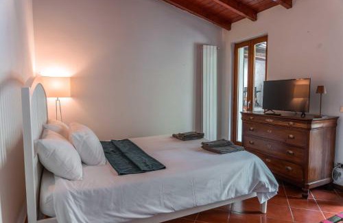 Colmegna Apartment | At the Lake