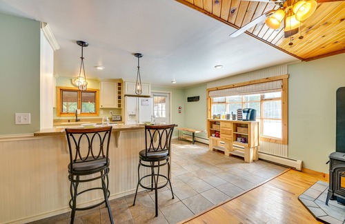 Athol Cottage | Athol Vacation Rental w/Mountain Views!