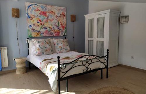 El Castell de Guadalest Apartment | ÁTICO GUADALEST rooftop apartment with beautiful views and art