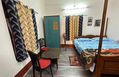 Bolpur Apartment | ATITHI HOMESTAY - Entire 2BHK in Central Bolpur with Private Parking - Pet Friendly