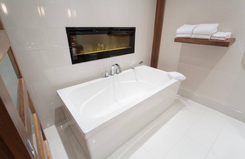 Bathurst Hotel | Atlantic Host Hotel, Trademark Collection by Wyndham