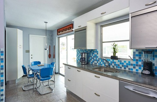 Tarpon Springs House | Atomic Tiki Modern Mid-Century Ranch House - 1950's