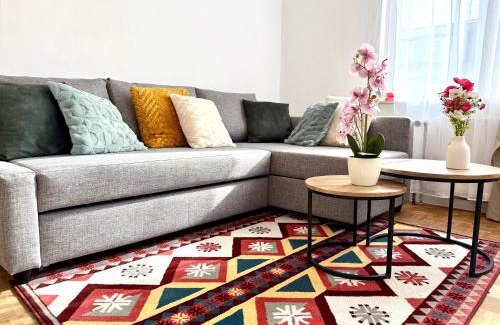 Laken Apartment | Atomium Brussels Canopy