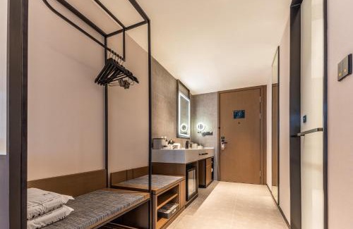 Jiashan Hotel | Atour Hotel Jiashan Luoxing Central Garden