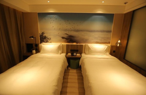 Baota District Hotel | Atour Hotel Shuangyong Ave