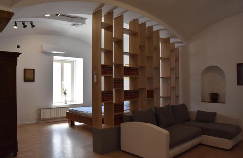 Celje Apartment | Atrij