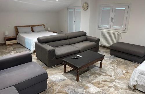 Casalfiumanese House | Attico Marsiglie