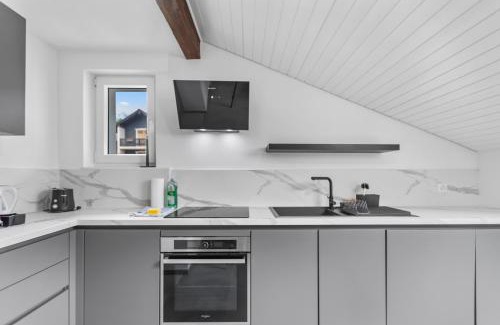 Chandolin-près-Savièse Apartment | Attique rénové avec jacuzzi 6 pers à Savièse