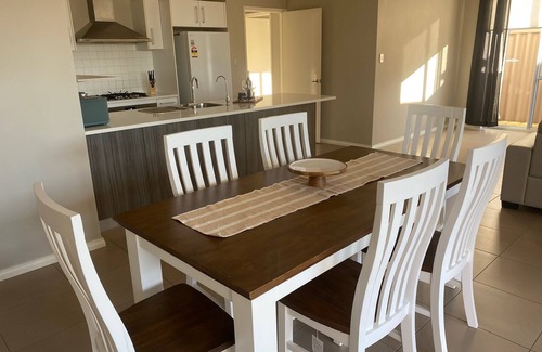Atwell House | Atwell Family Accommodationn3 bedroom x 2 bathroom family home