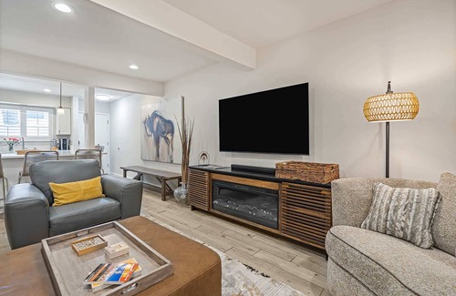 Tarrytown Condo | ATX Condo - Two-Step to the Tarrytown Treasure