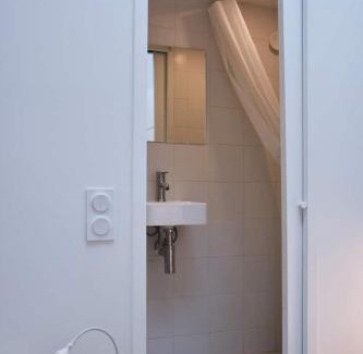 Sorbonne Apartment | AU COEUR de Paris AU PIED de notre Dame Studio equipe salle de bains wc calme clair type cabine clim ascenseur