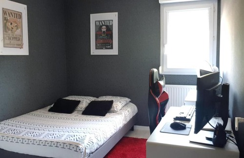 Noyal-Chatillon-sur-Seiche Apartment | Au jardin de la seiche
