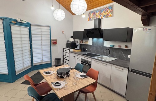 Les Piards Ski Chalet | Au P'tit Chalet. Pets allowed