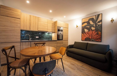 7th Arrondissement Apartment | Au pied de la Tour, 1BR/1BA, 4 people