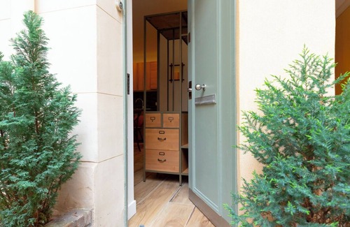 7th Arrondissement Apartment | Au pied de la Tour, 1BR/1BA, 4 people