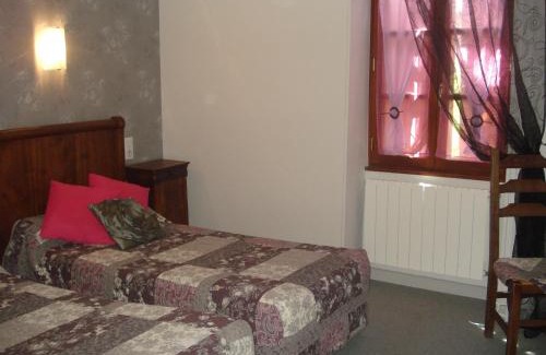 Saint-Cyprien-sur-Dourdou Hotel | Auberge Aux Portes de Conques