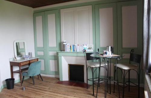 Capelle-les-Grands Bed & Breakfast | Auberge de la croix du maupas