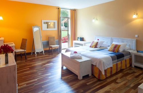 Saint-Quentin-en-Yvelines Hotel | Auberge du Manet