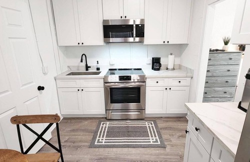 Black Pearl Apartment | Audubon House Apt. 5 Studio