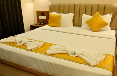 Adyar Hotel | Aurelia Comforts