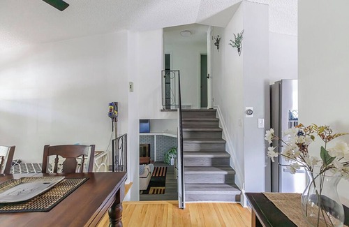 Aurora Highlands House | Aurora 4BR close to DIA, Anschutz Medical & Downtown Denver