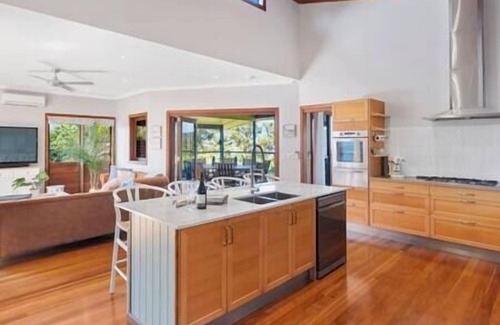 Wongawallan House | 'Aurora' - coastal views, architectural design