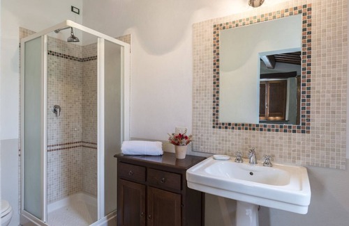 San Casciano dei Bagni House | AURORA AGRITURISMO in San Casciano dei Bagni