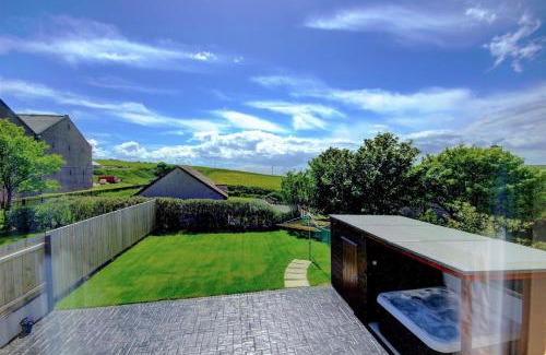Saint Ola House | Aurora - Self Catering, Kirkwall, Quiet Location with Luxury Hot Tub