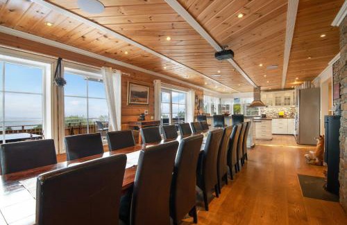 Selbjorn Villa | Austevoll Palace