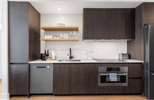 Rainey Street Historic District Condo | Austin Affinity Corner Condo