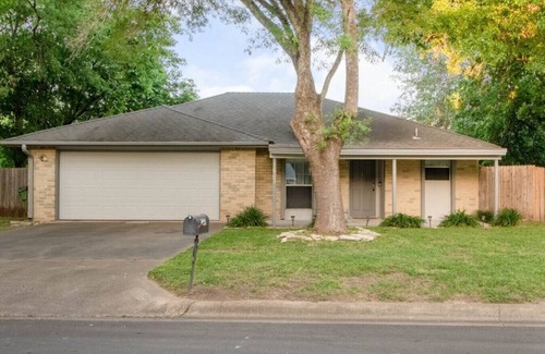 Round Rock House | Austin Alternative Perfect for Large Families