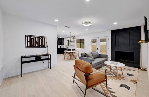 Sweetbriar House | Austin Escape: Stylish 3BR/4 Beds + Private Pool
