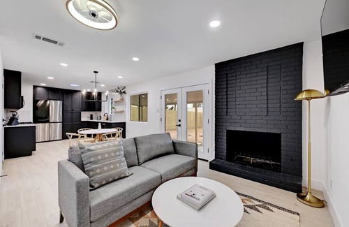Sweetbriar House | Austin Escape: Stylish 3BR/4 Beds + Private Pool