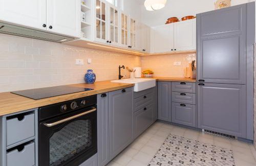 City Center Apartment | Authentic Apartment Regina in Porec Center