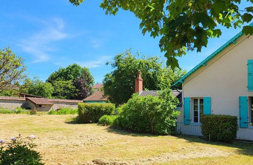 Lurcy-Levis Cottage | Authentic house with large garden and modern comfort in Lurcy-Lévis