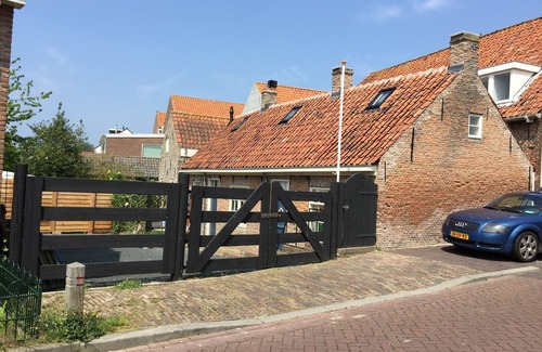 Municipality of Veere Cottage | Authentic private cottage, beach a 15-minute walk π!