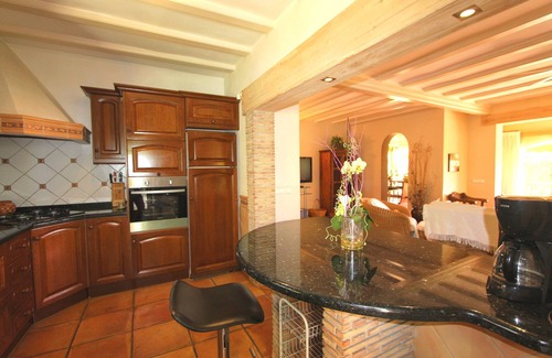 Urbanitzacio la Fustera Villa | Authentic villa,AC,WIFI,private pool,tropical garden,very private,near seaside