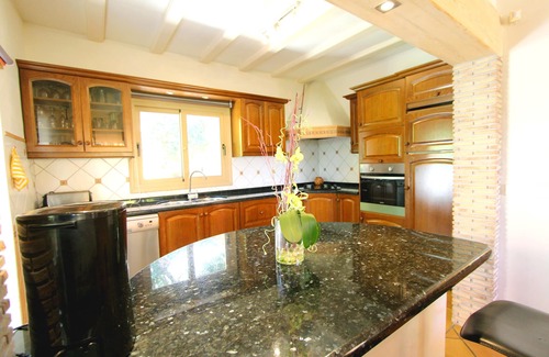 Urbanitzacio la Fustera Villa | Authentic villa,AC,WIFI,private pool,tropical garden,very private,near seaside