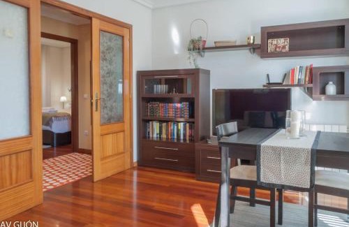 Cimadevilla Apartment | AV Ave María 9