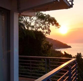 Puerto Galera Hotel | AV Suites