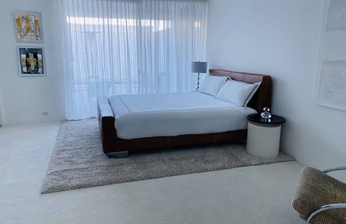 Palm Springs Condo | Availability for 2025 Beautiful 7 Lakes County Club