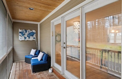 Saratoga Springs House | Available for the 2024 Belmont Stakes - Townhome - With a Pool and Lake access.