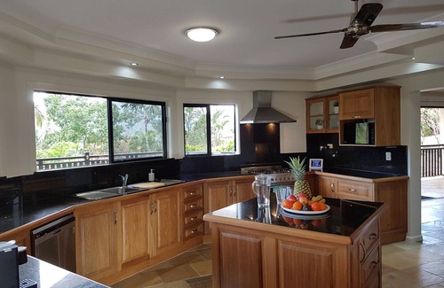 Redlynch House | Avalon, Redlynch - Space, comfort & privacy for Family holiday get-togethers